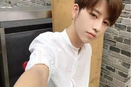 娱乐吃瓜新粉君,揭秘吃瓜新粉君的崛起之路