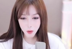 娱乐吃瓜主播女,揭秘娱乐吃瓜主播女生的魅力与影响力